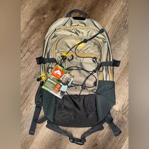 NWT OZARK TRAILS Outdoor Equipment Backpack. 17L.